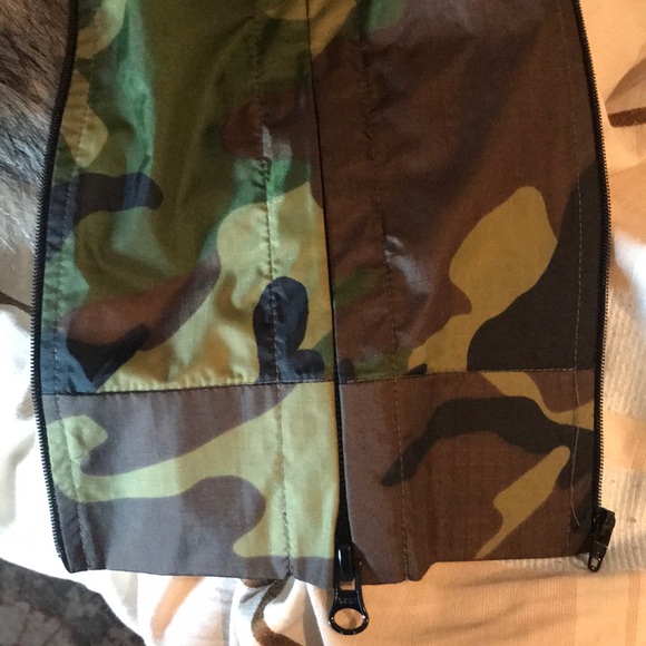 Nylon Camo chest length Dickie with hood - Picture 3 of 9
